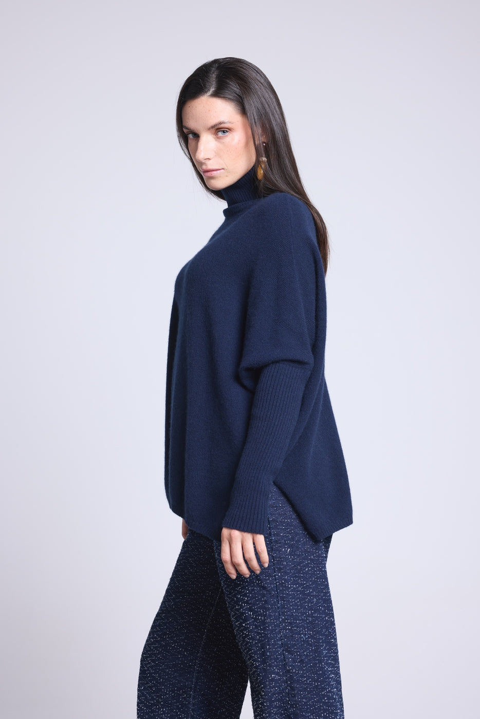 Jersey de Cuello Alto Poncho Naya - Azul Marino - Mujer