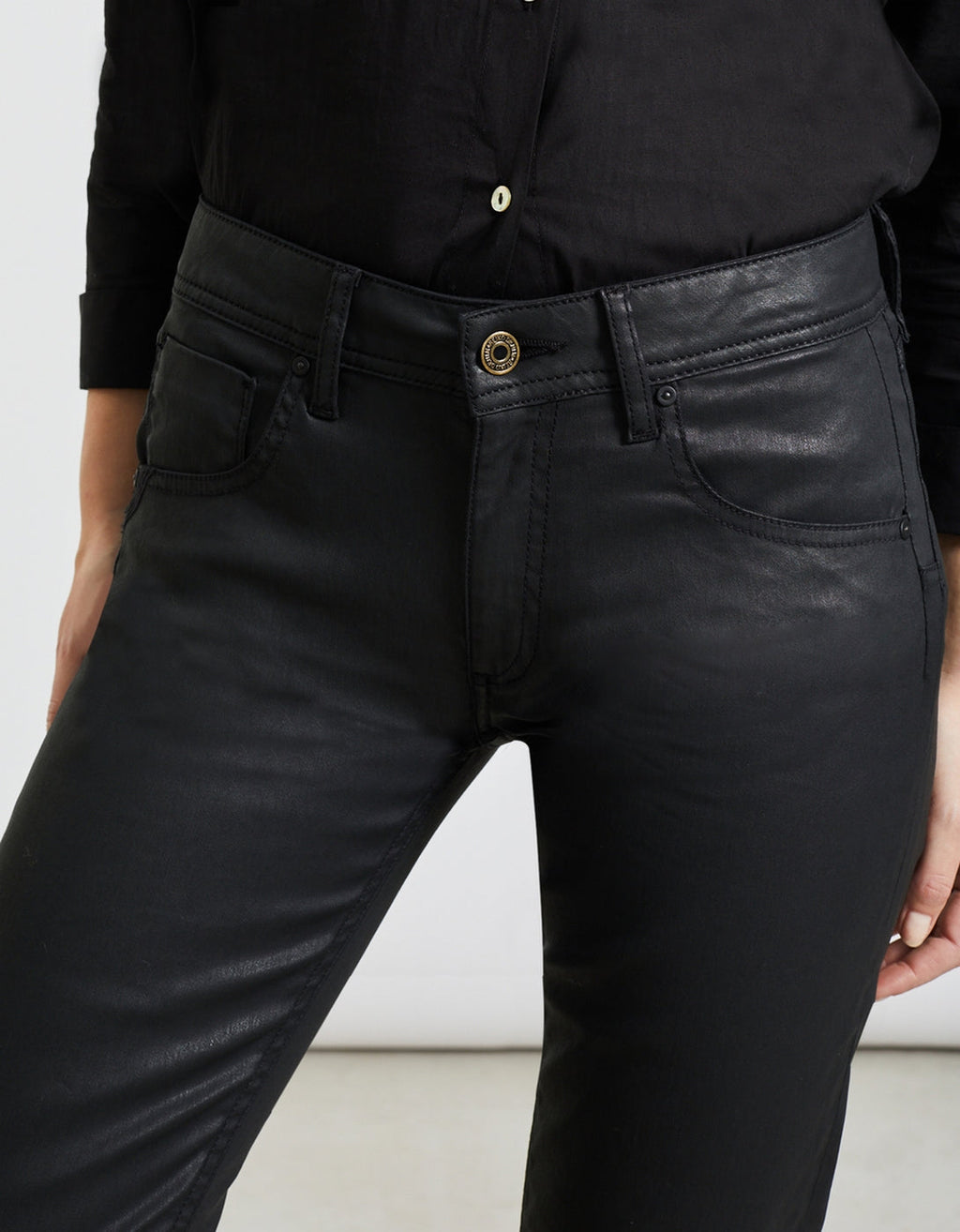 Nina Coated Boy Jeans - Black - Women