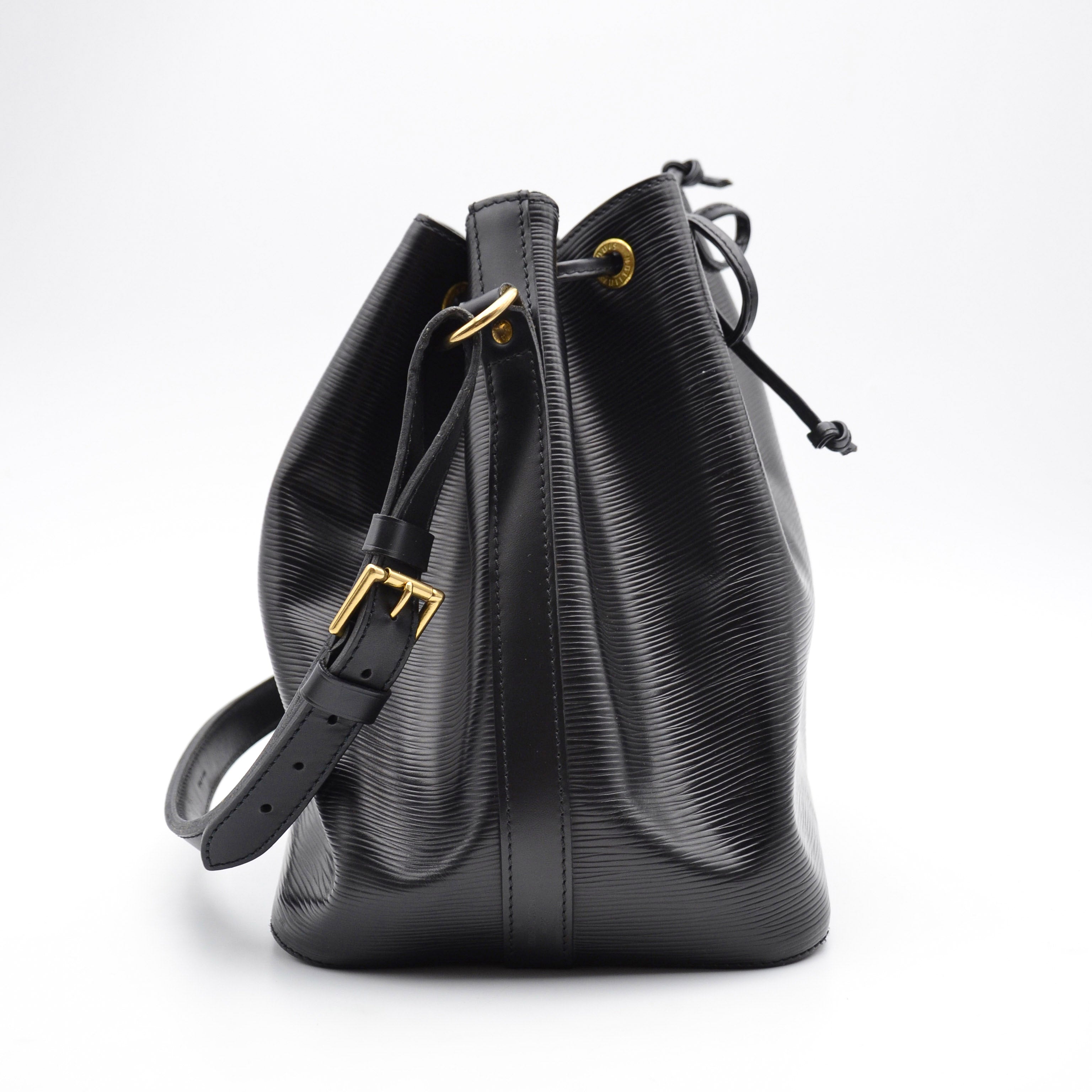 Louis Vuitton Noé Moyen Modèle Cuir Épi Noir