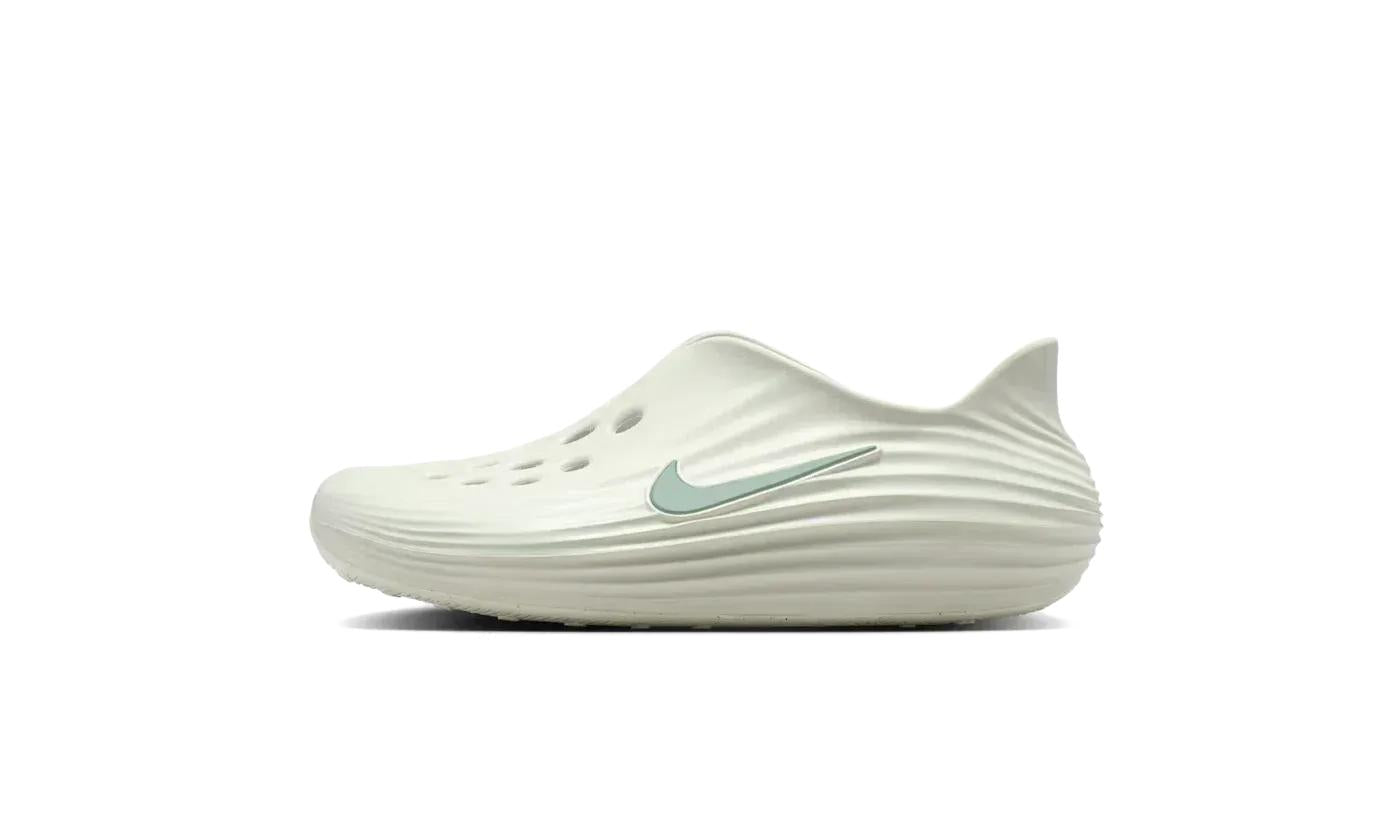 Nike - Reactx Rejuven8 Spruce Aura Light Silver - Blanc