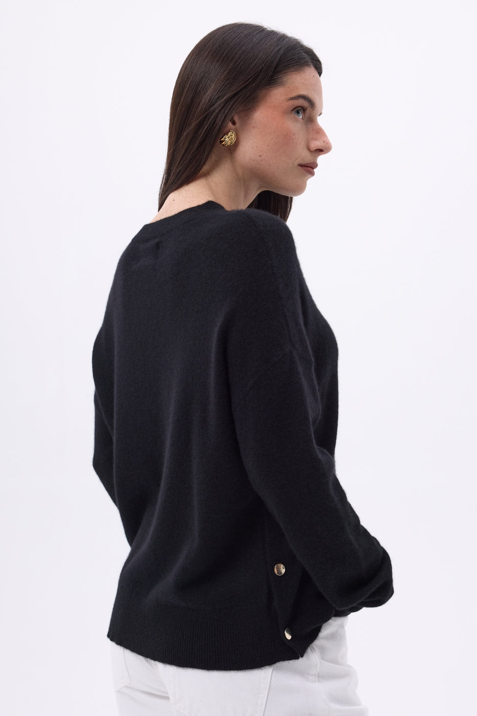 Pull Col Rond À Boutons Latéraux Dorés Ora - Noir - Femme