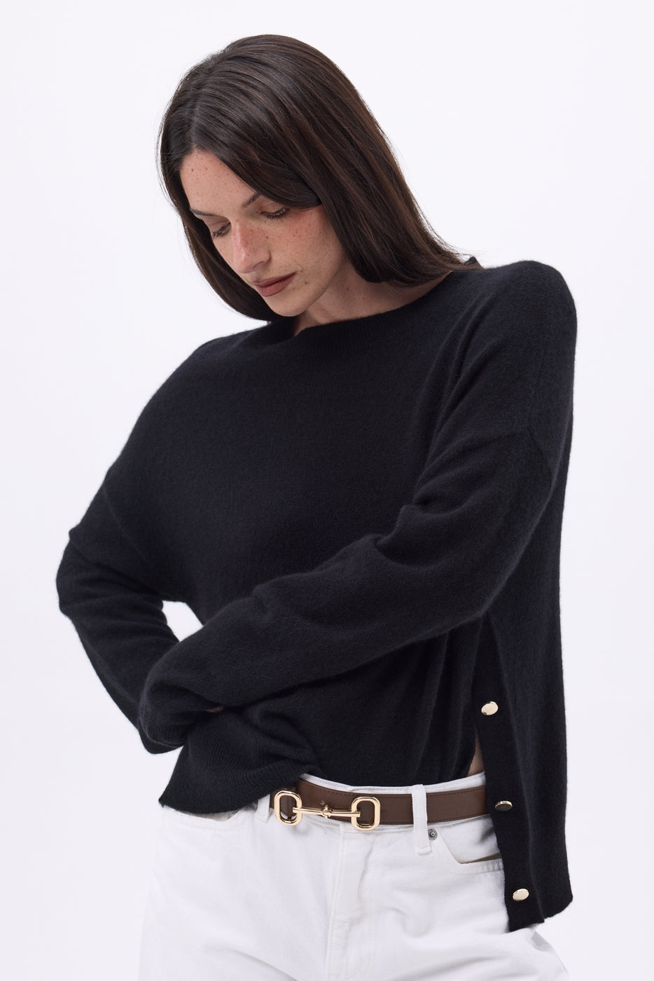 Pull Col Rond À Boutons Latéraux Dorés Ora - Noir - Femme