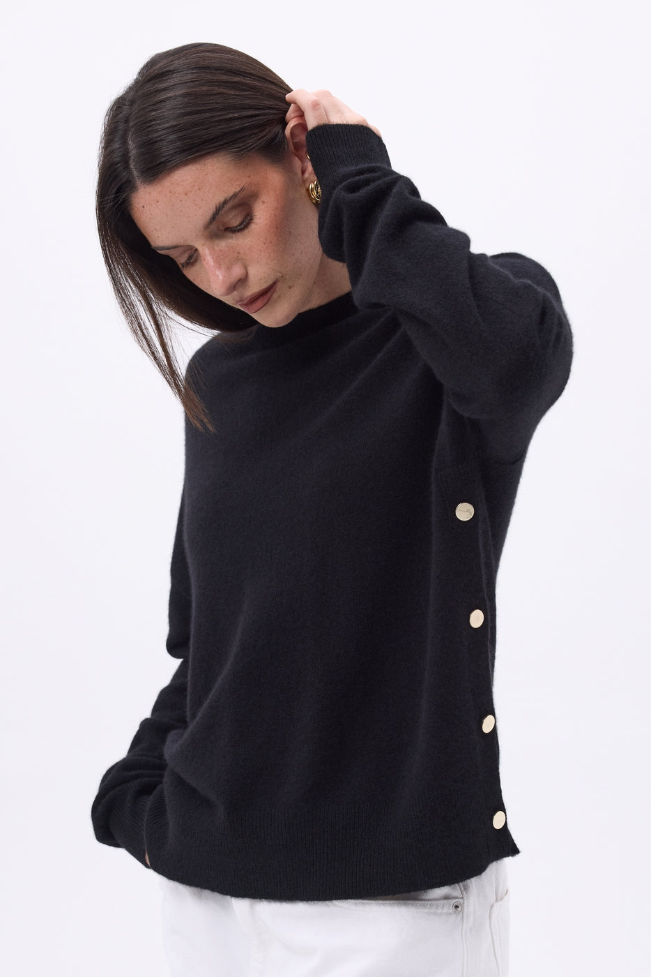 Pull Col Rond À Boutons Latéraux Dorés Ora - Noir - Femme