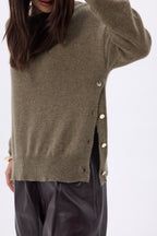 Pull Col Rond À Boutons Latéraux Dorés Ora - Khaki Chine - Femme