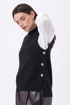 Pull Col Montant Sans Manche Boutons Dorés Orta - Noir - Femme