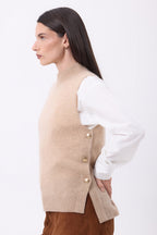 Pull Col Montant Sans Manche Boutons Dorés Orta - Beige Creme - Femme