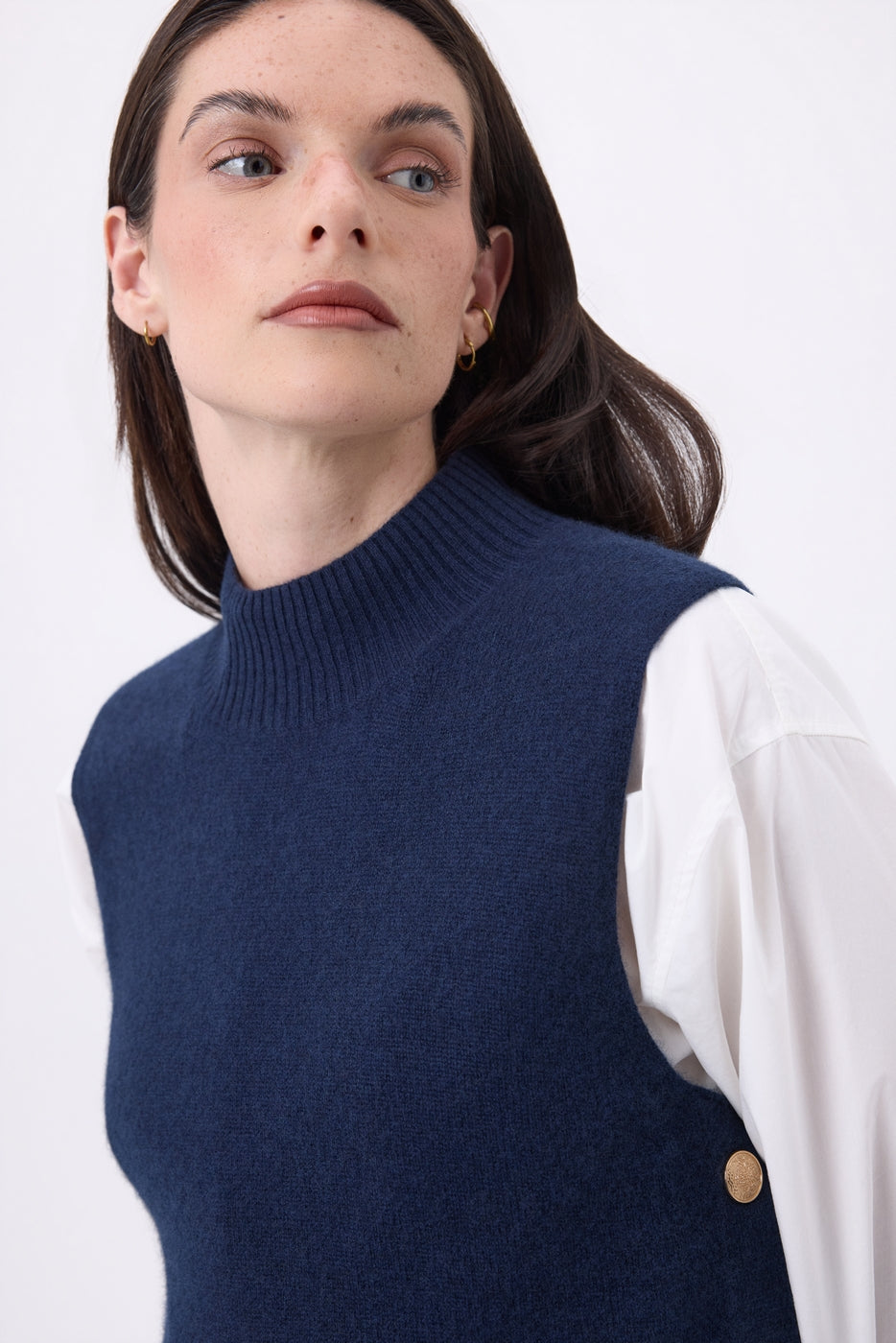 Pull Col Montant Sans Manche Boutons Dorés Orta - Bleu Marine - Femme