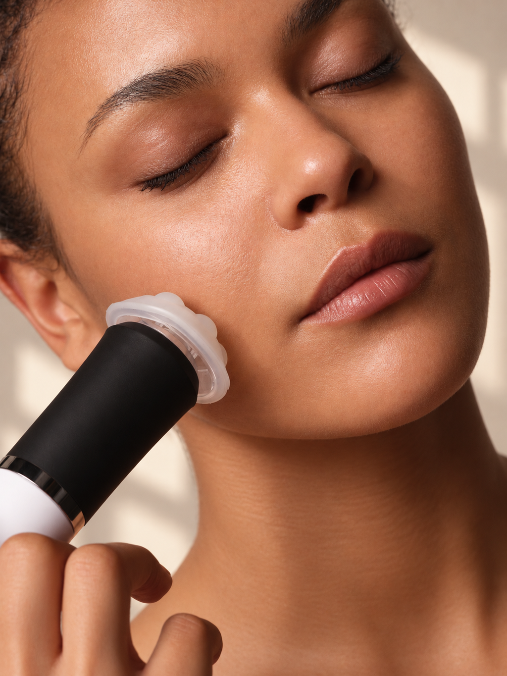 Oxyfacial – Dotlenienie i Blask Cery + Diagnoza – 30 Min – 1 Sesja