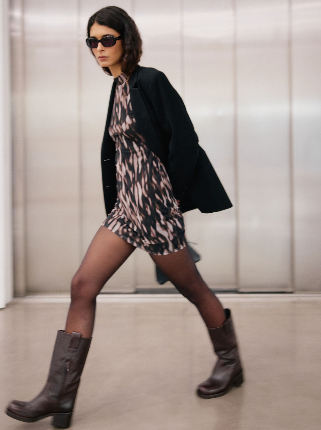 Robe Abstract Mesh