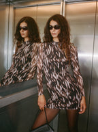 Robe Abstract Mesh