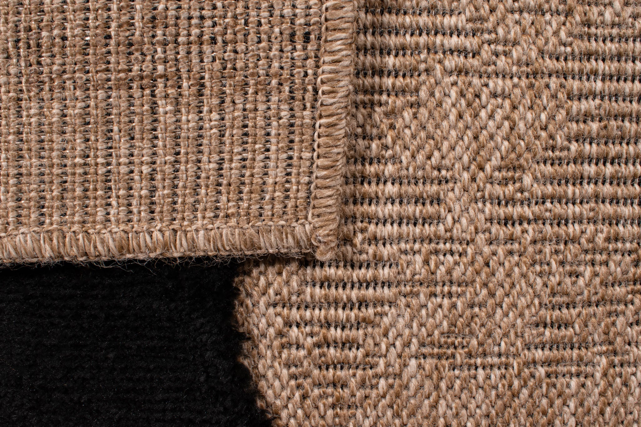 Rustic rug with black pattern: PAL9491NOI PALMA