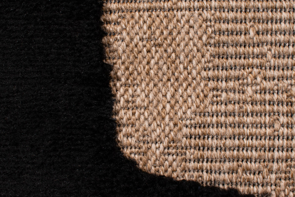 Rustic rug with black pattern: PAL9491NOI PALMA