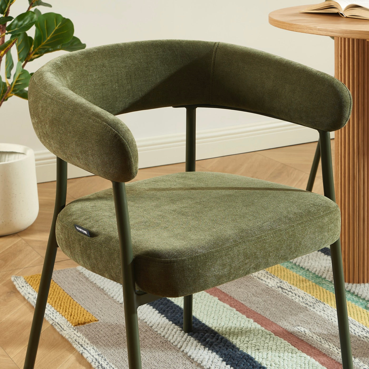Set of 2 Chairs - Fabric and Metal Legs - Olive Green