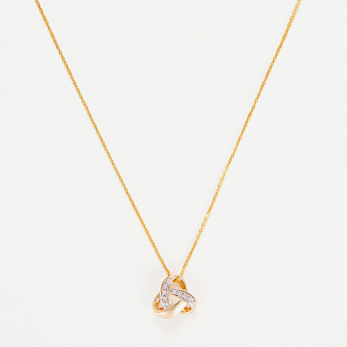 Pendentif "Noeud Elegance"  Diamant :0,04Ct/8