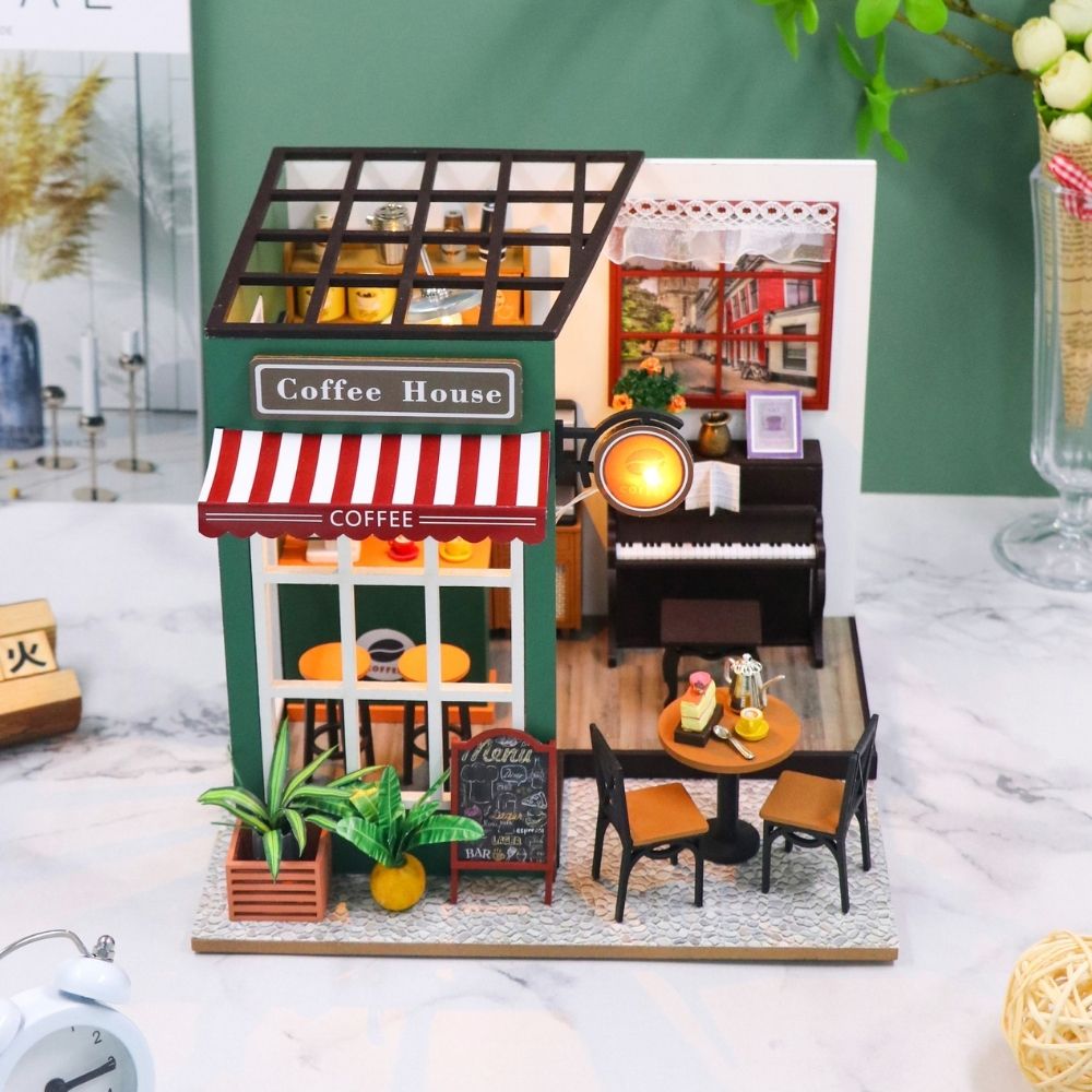 Miniature House - Afternoon Coffee