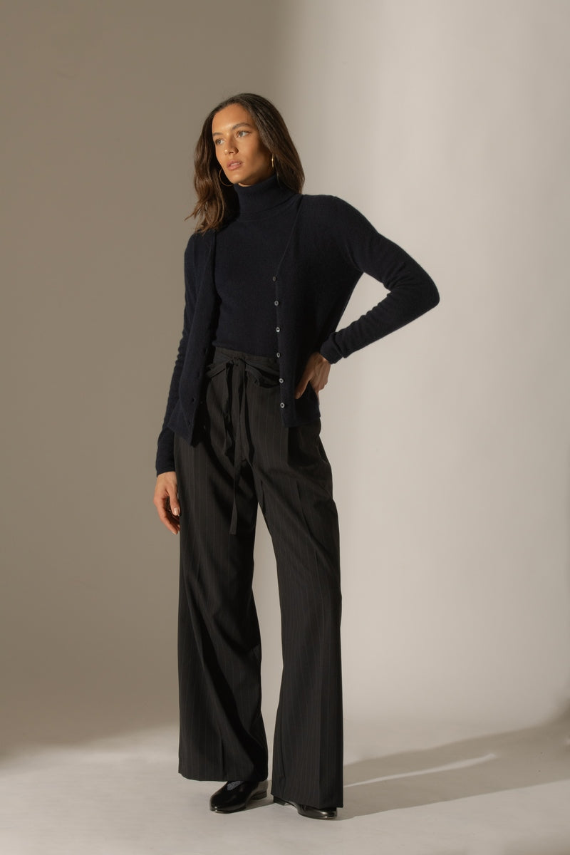 Paige V-Neck Cardigan - 100% 2-Ply Cashmere - Navy - Women