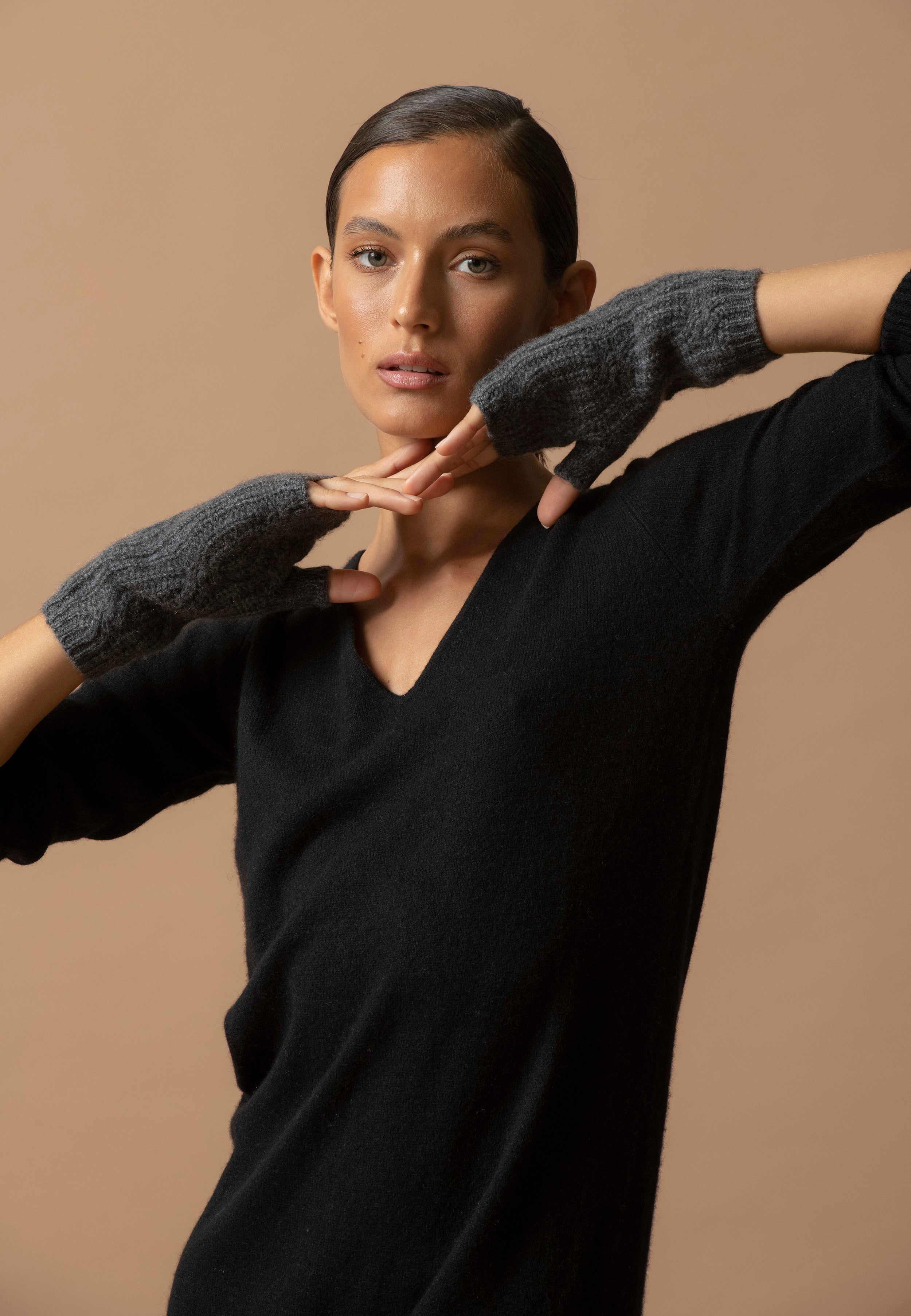 Robe Col V - Joy - Noir