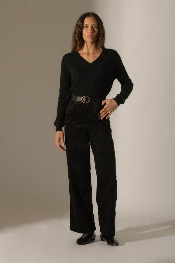 Sweter z Dekoltem w Serek Kalie - Czarny