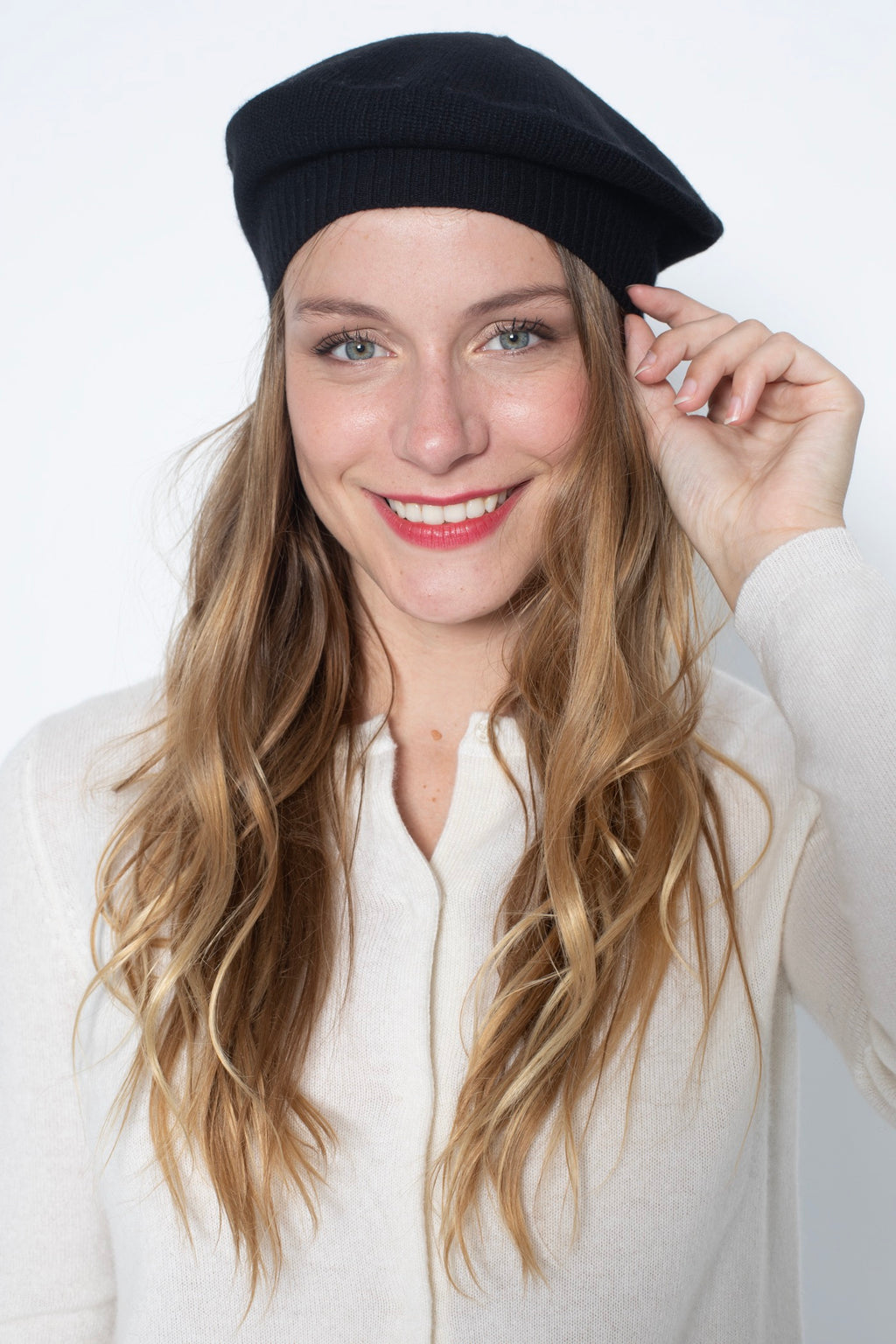 Beret 4-włóknowy Cloe - Czarny
