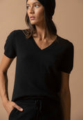 T-shirt med V-udskæring Efimia - Sort