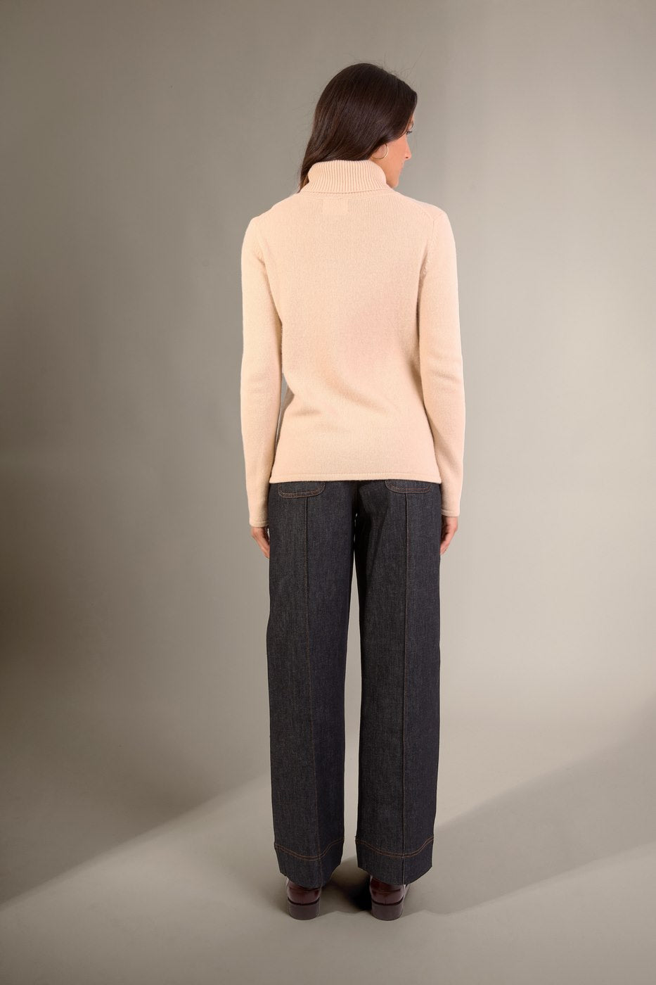 4-Ply Turtleneck Sweater - Willow - Beige