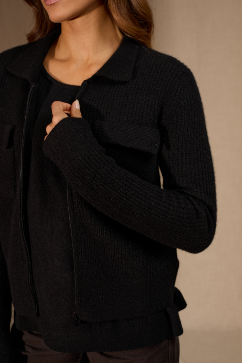 Veste Courte Zippée Col Chemise 4 Fils Sara - Noir