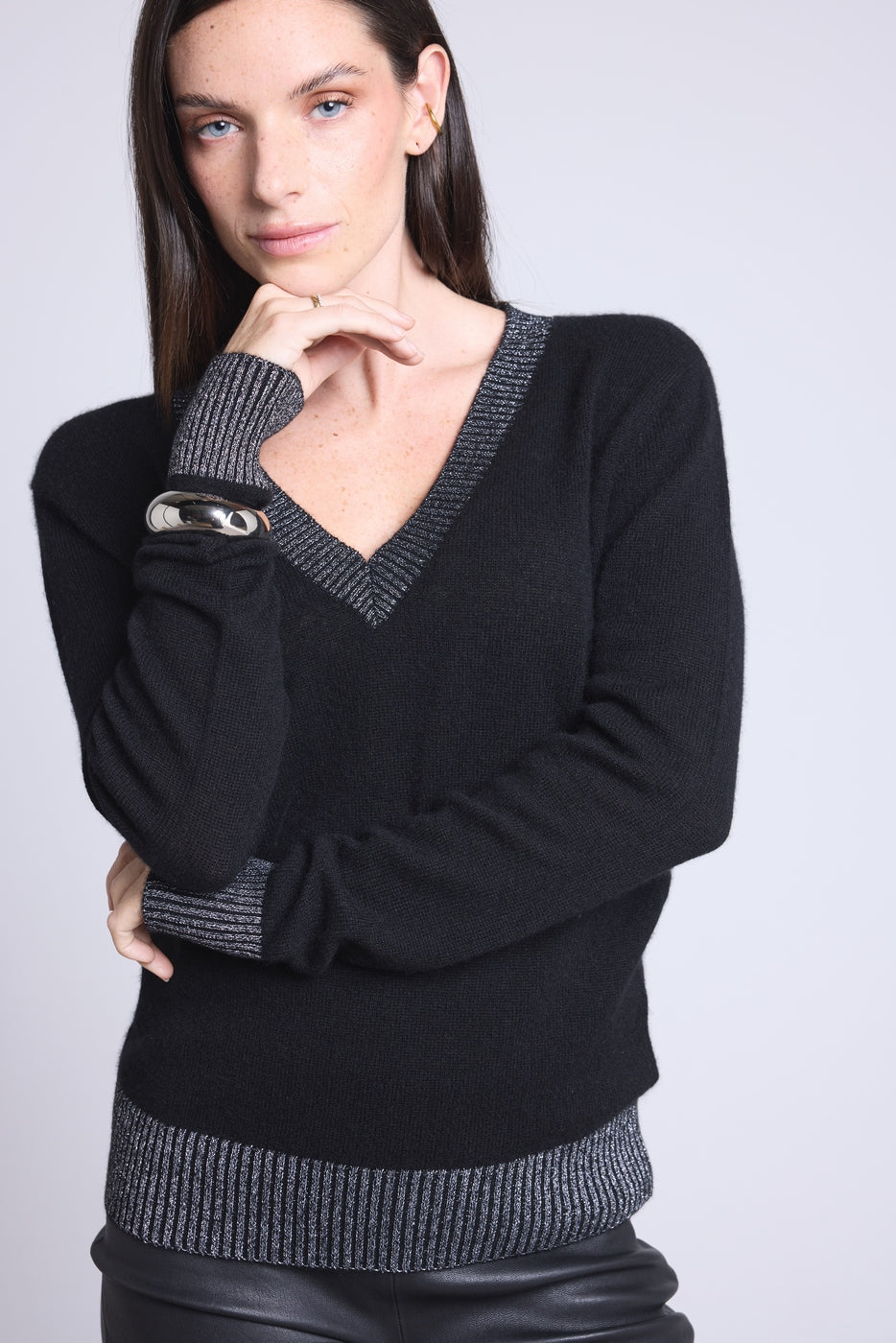 Perla Coloured Rib V-Neck Jumper - Black Silver - Women