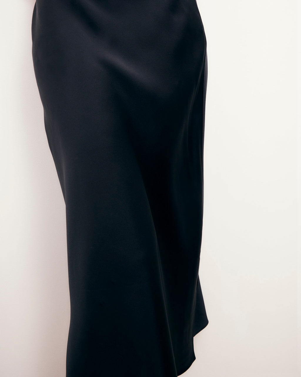 Vicky Midi Skirt - Black