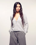 #label: Ehlana is 1.77m tall and wears a size S