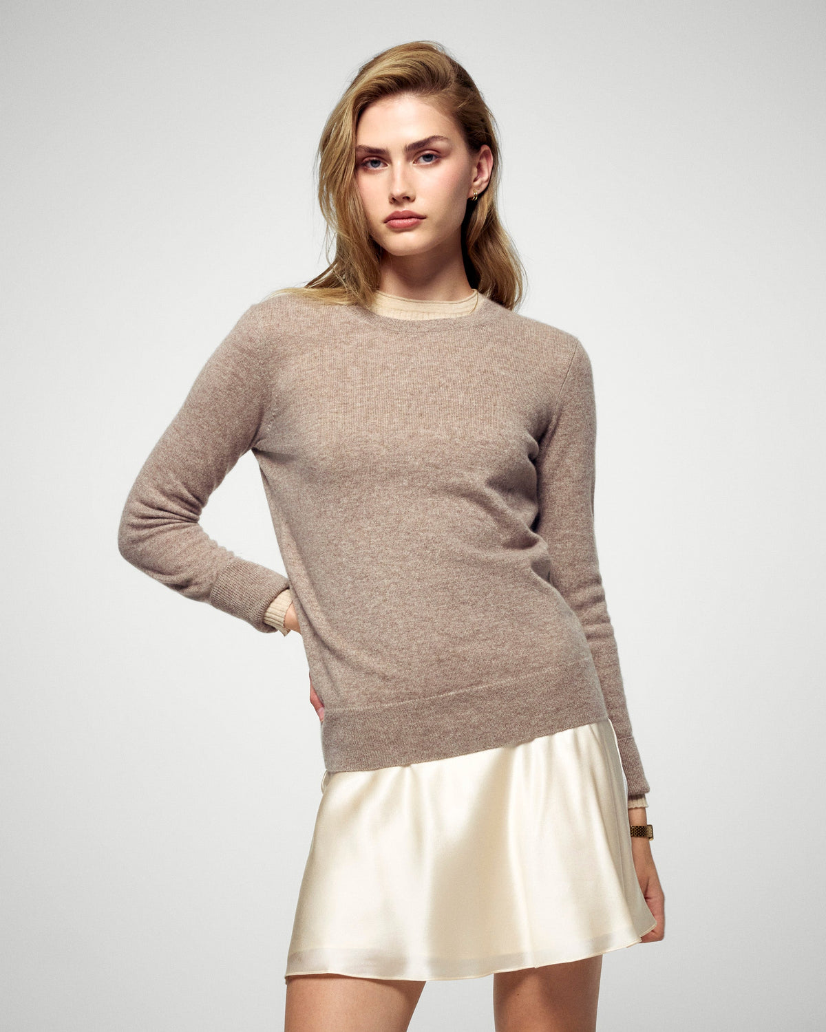 #label: Selaa mesure 1,73m et porte une taille S