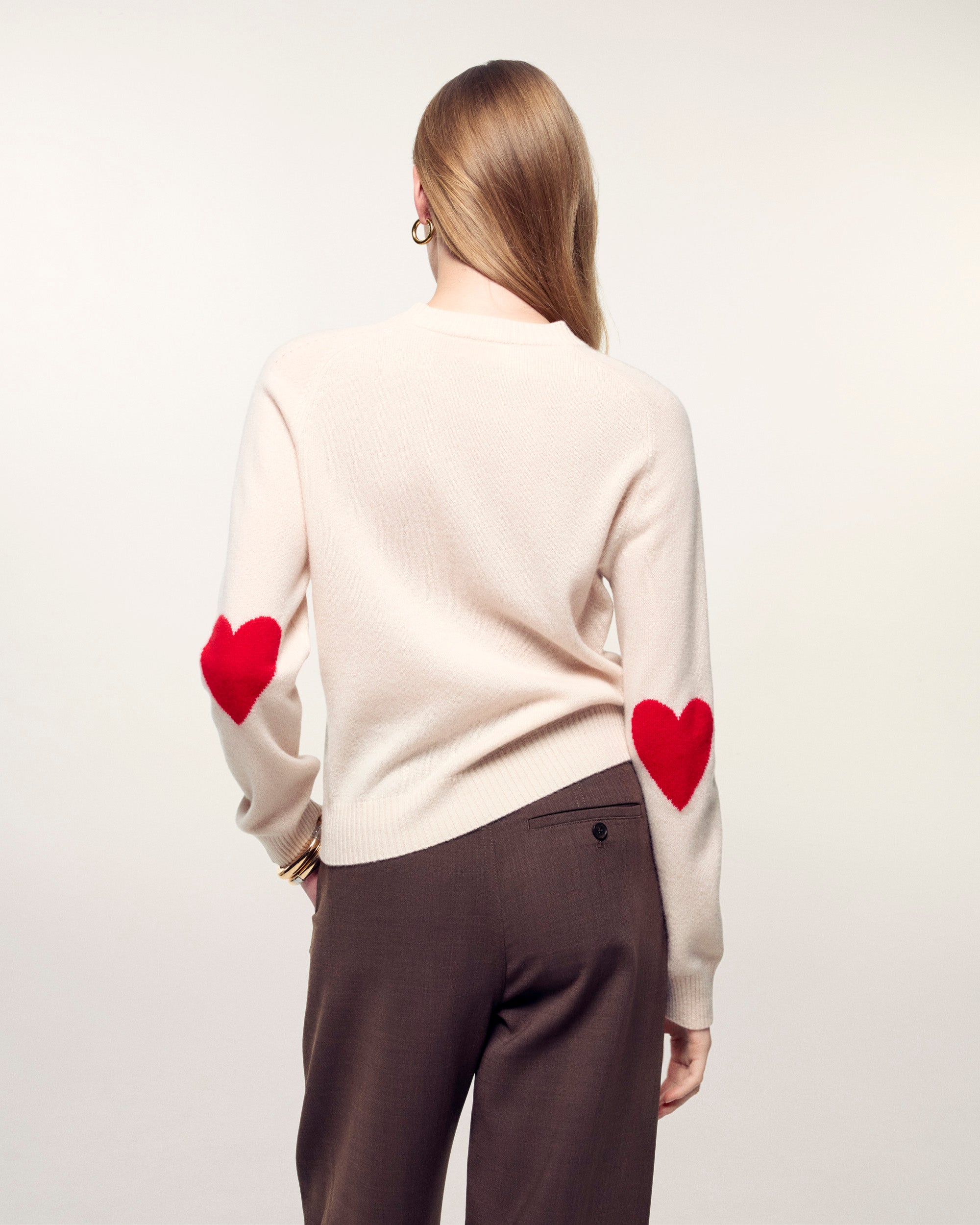 #label: Angelina mesure 1,74m et porte une taille S
