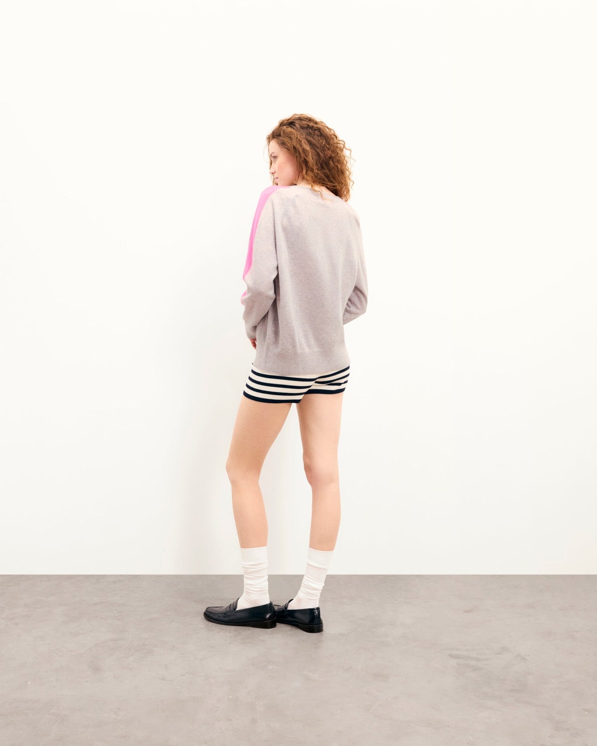 Oversized V-Neck Striped Jumper - Light Mottled Grey - Women