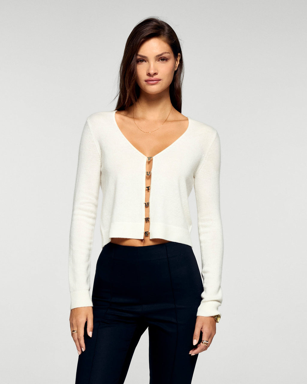 #label: Paige mide 1,81 m y lleva una talla S