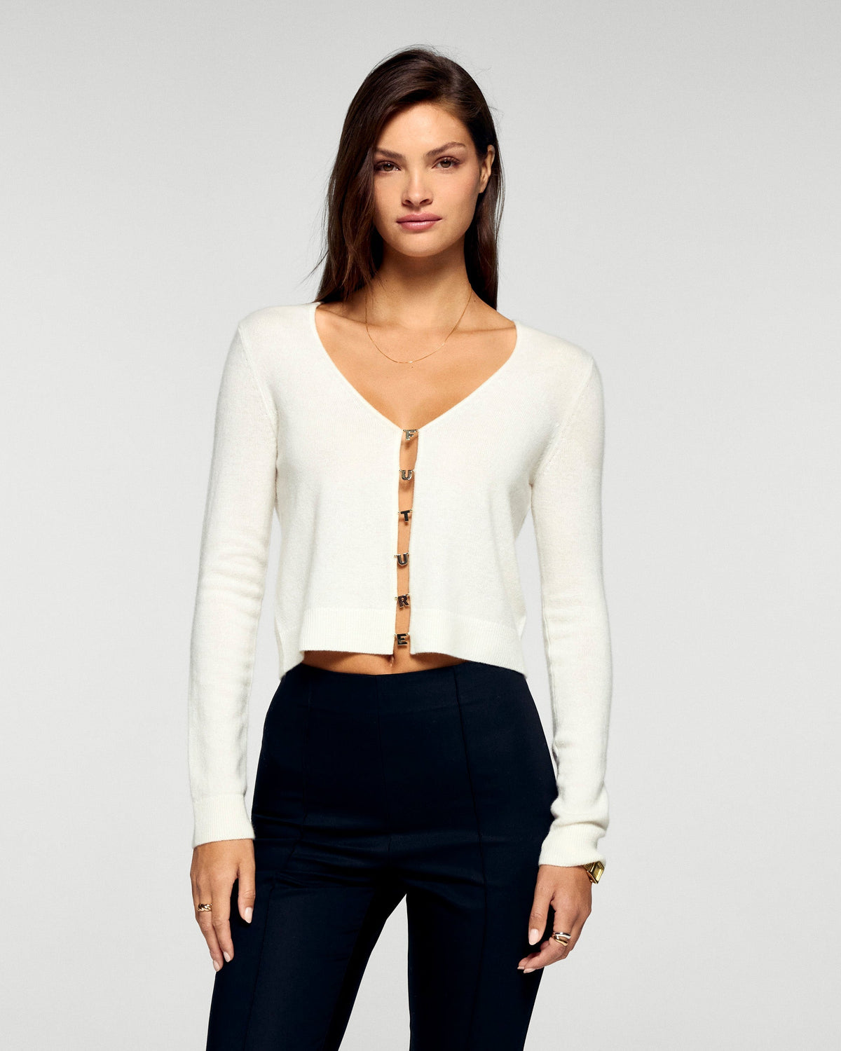 #label: Paige mide 1,81 m y lleva una talla S