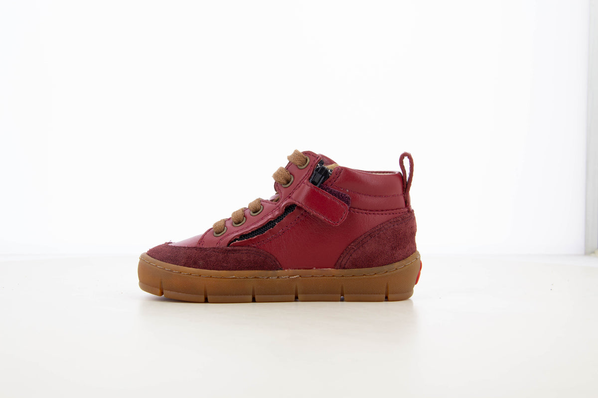 Pom d'Api – Pom D'Api - Start Skate - Bordeaux, chaussure montante rouge en cuir et daim, semelle marron, vue de profil