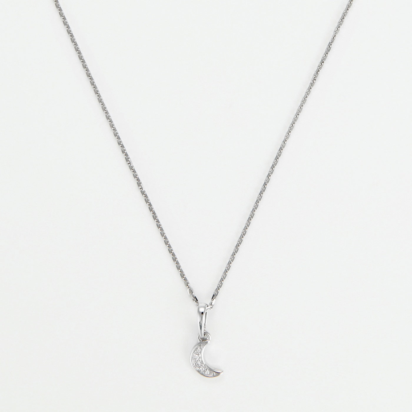 "Diamond Moon" Pendant D0.01/5 - 375/1000 White Gold
