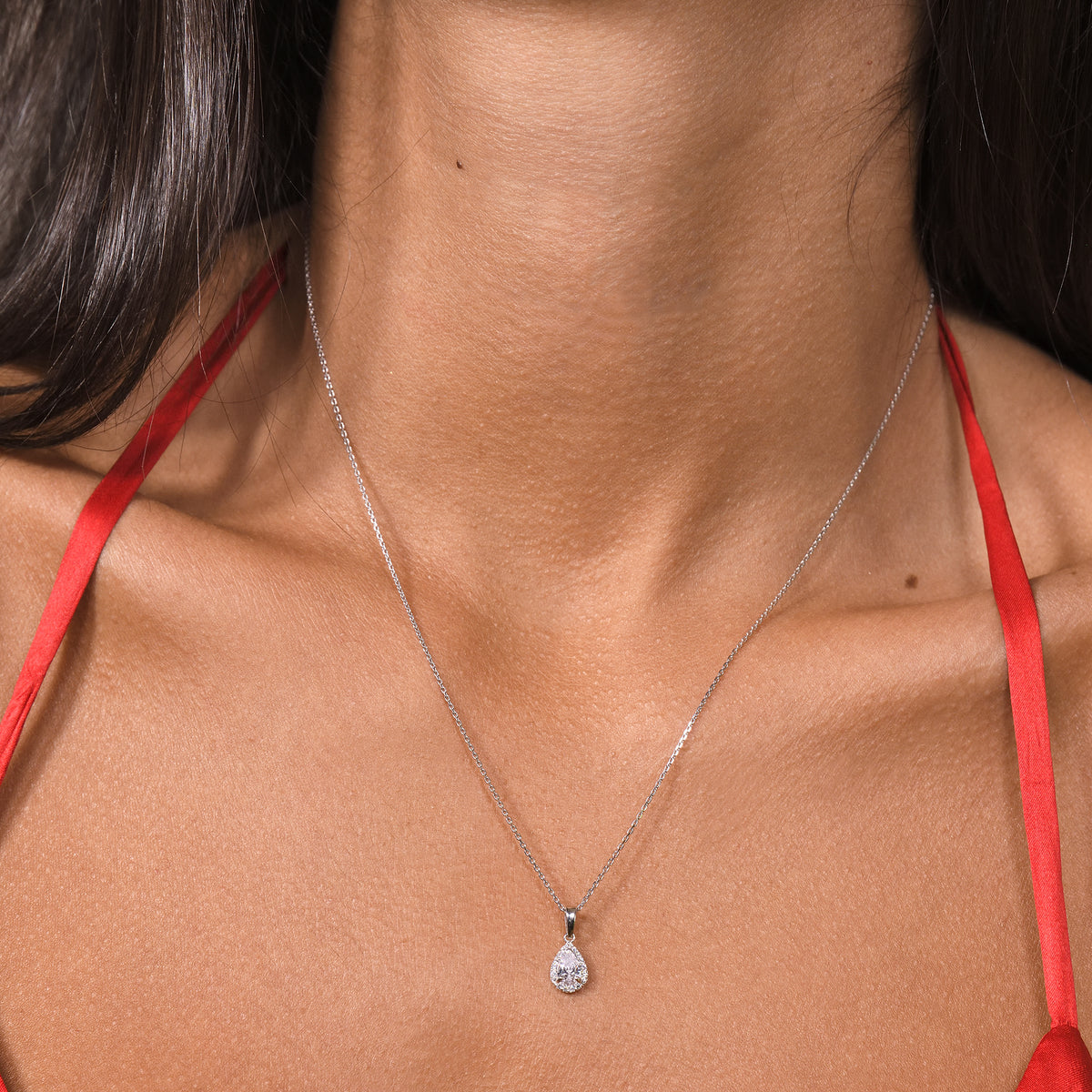 Pendentif " Goutte Brillante" Or Blanc 375/1000 Et Zirconium
