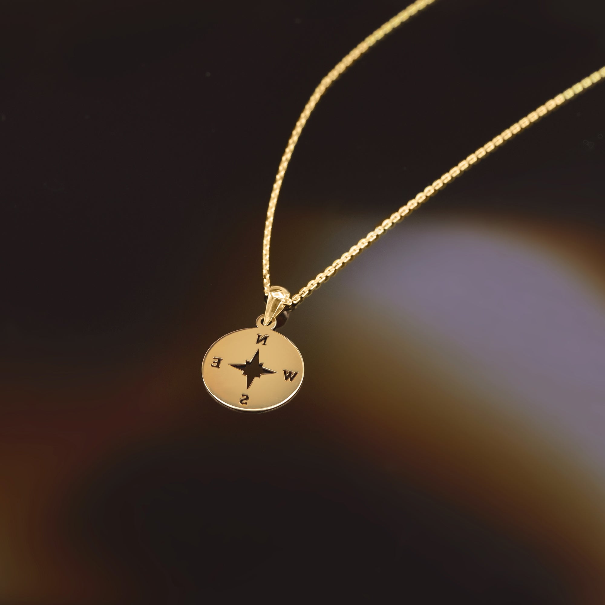 375/1000 Yellow Gold “Compass” Pendant