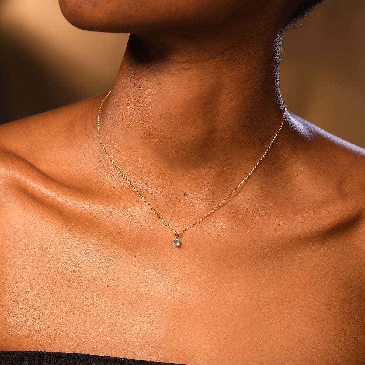 "Stud" Emerald 0.34ct/1 Yellow Gold 375/1000 Pendant