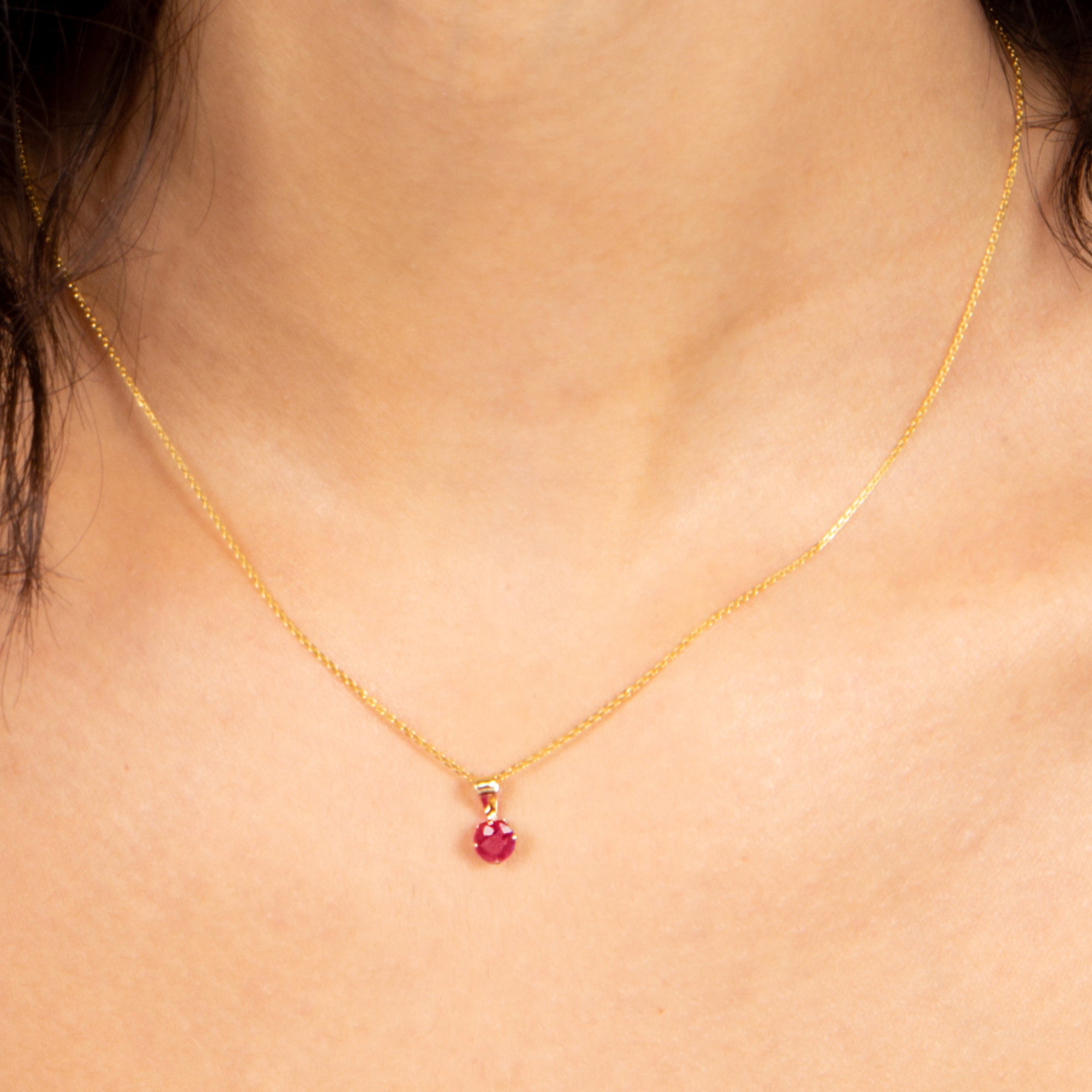 Pendentif "Puce" - Rubis: 0,74Ct/1