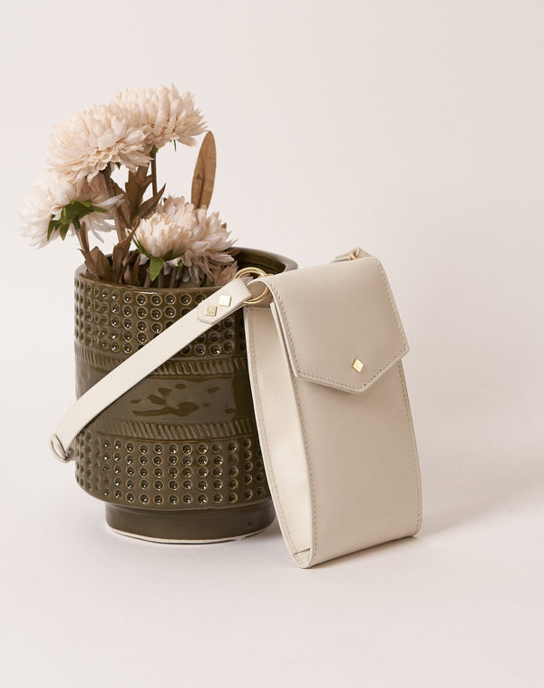 Sheila Recycled Pouch - Ecru