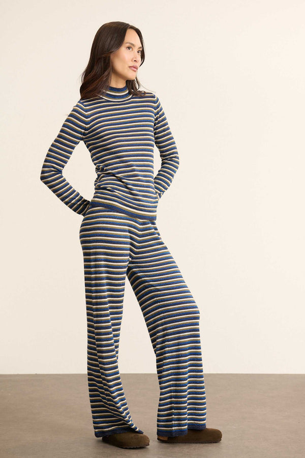 Pantalón con cintura elástica, sin botones ni cremallera, fácil de poner y con un ajuste muy cómodo.