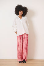 Bas élégant et décontracté pour femme alliant style et confort coloris terre cuite avec la taille légèrement haute