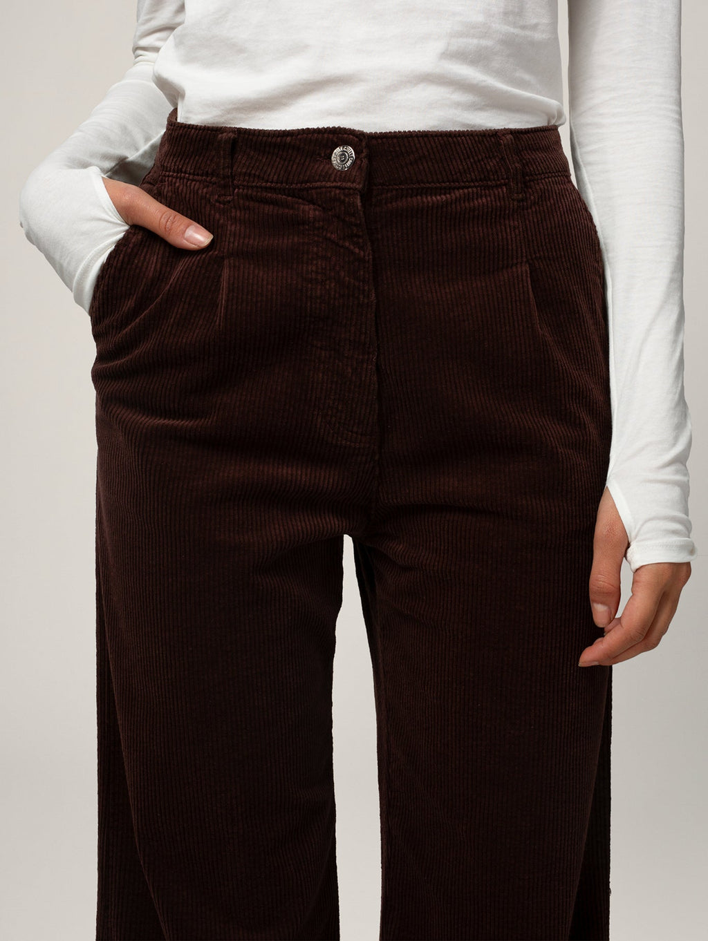 Pantaloni con pinces donna cioccolato