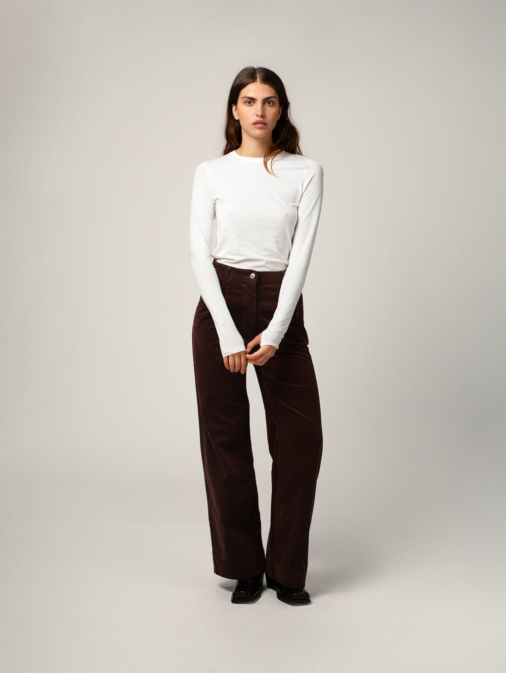 Pantaloni con pinces donna cioccolato