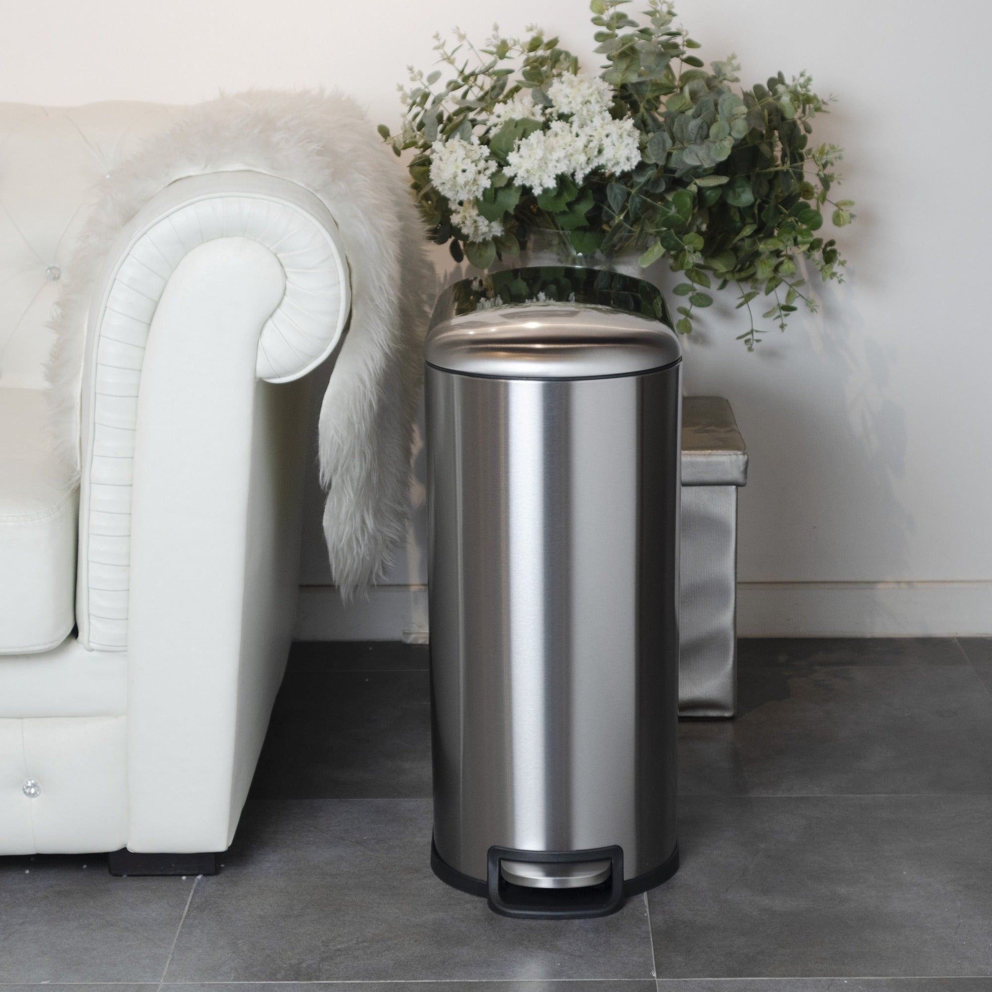 Cubo de basura de cocina estrecho con pedal de acero 40L FULLER en acero inoxidable cepillado de diseño - REDDECO.com