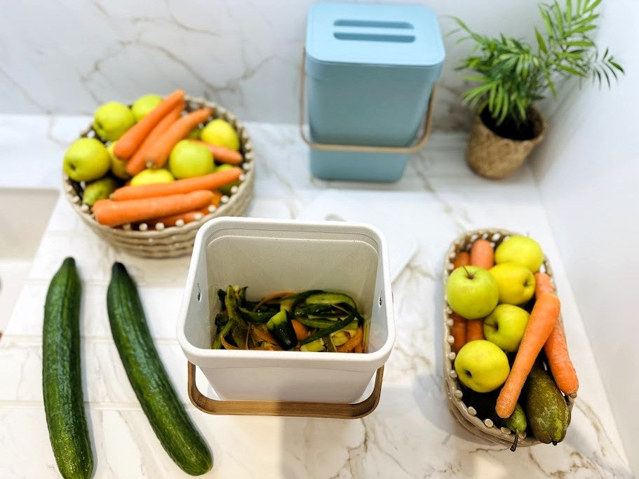 Boden - Cubo de compost de mesa 5L - Plástico reciclado - Blanco
