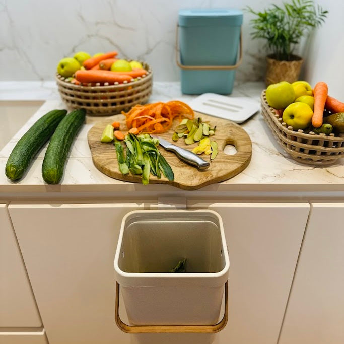 Boden - Cubo de compost de mesa 5L - Plástico reciclado - Blanco