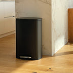 Papelera con pedal Admiral de acero inoxidable - 50L - Negro