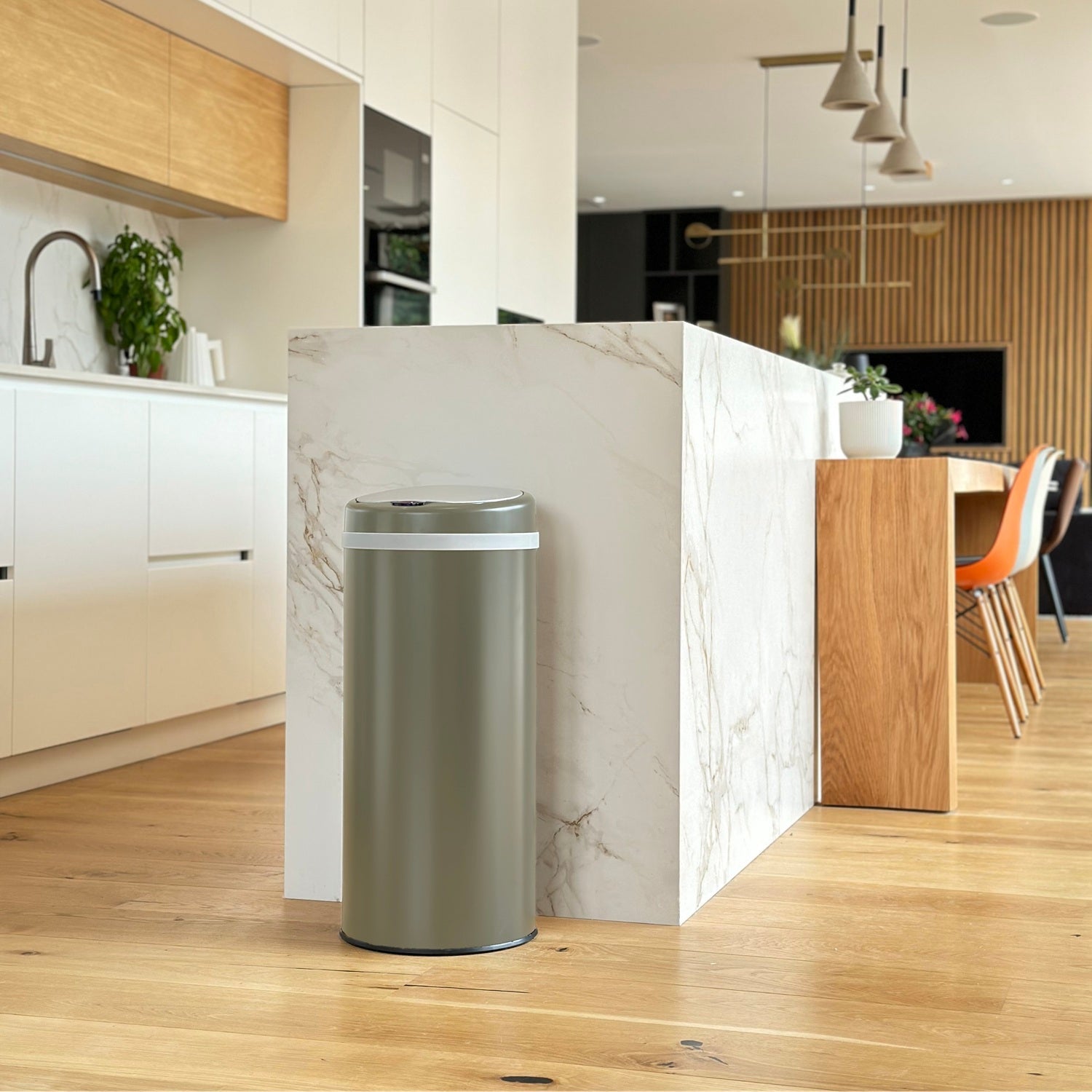 Papelera automática de cocina 42L SOHO Matt Taupe en acero inoxidable con flejes